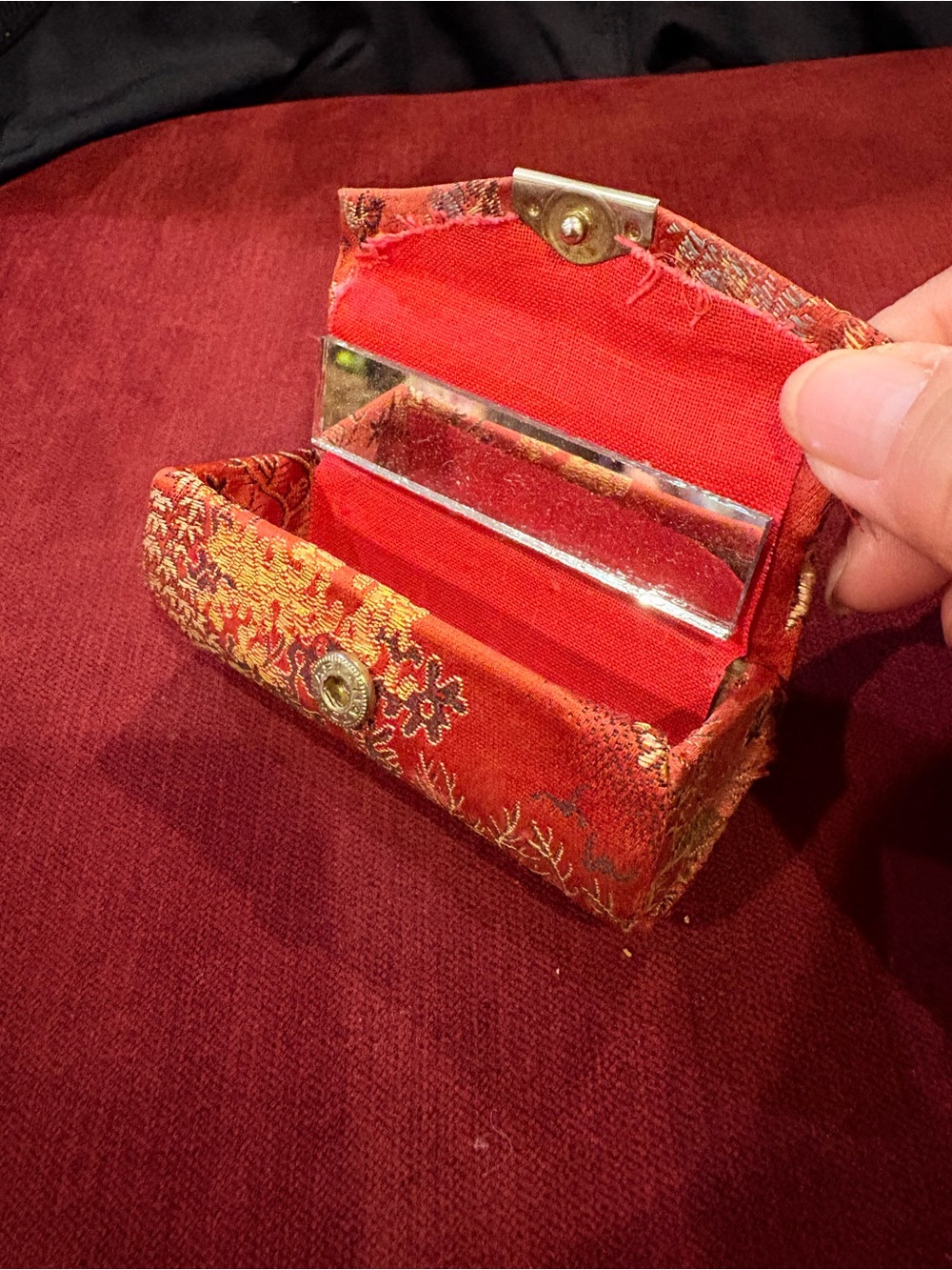 Pre Own Red Embroidery Lipstick Case with Mirror

4”x 1 1/2”